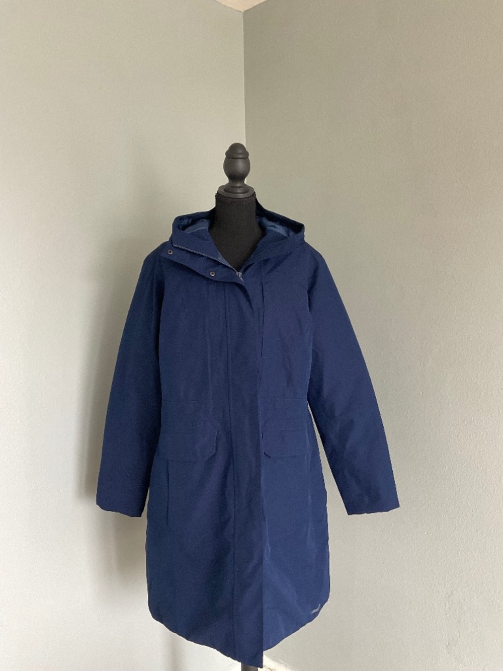Lands End Navy Coat Size xl